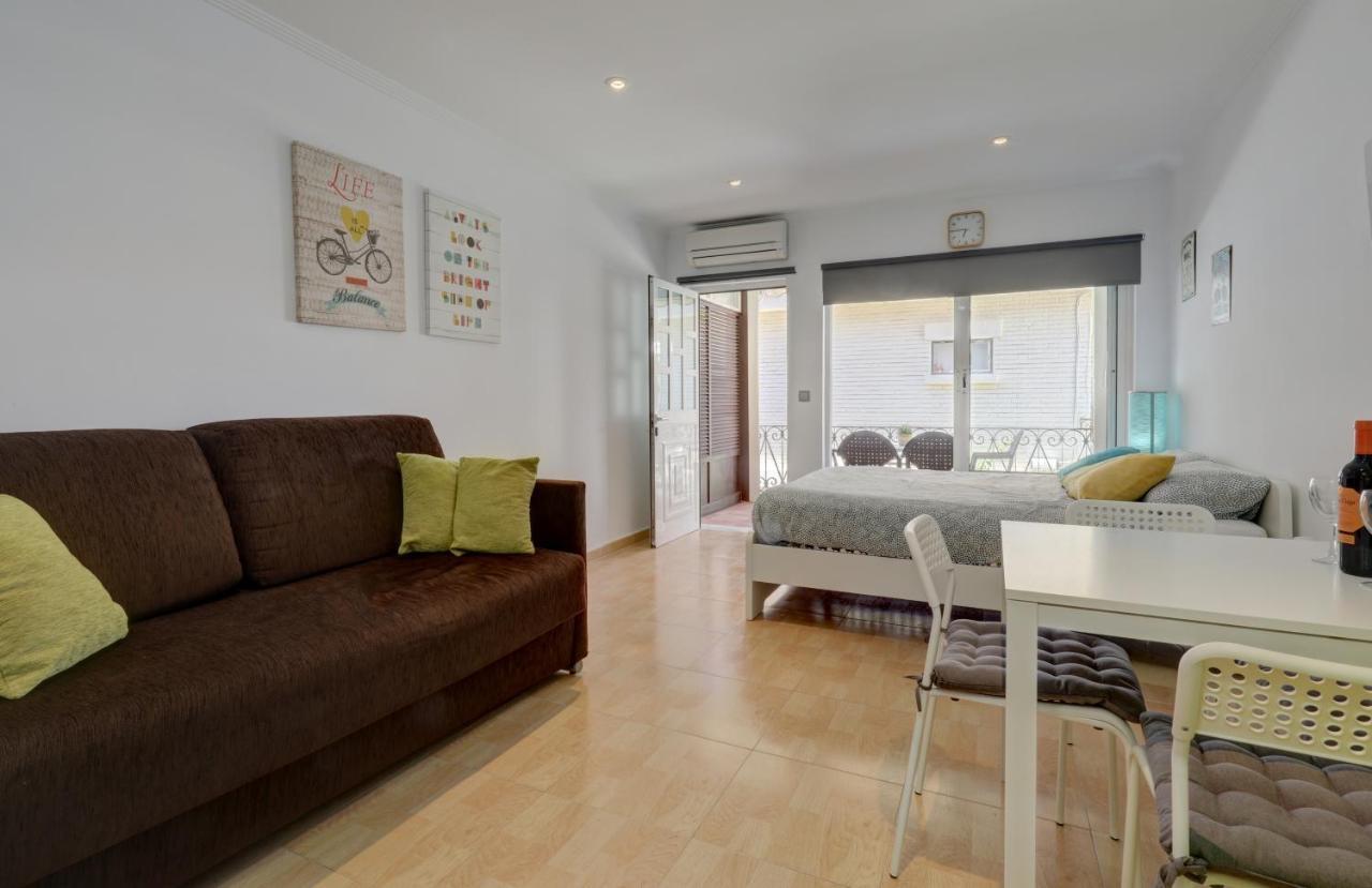 071 - Beachside Studio Perfect For A Family Getaway Daire Torremolinos Dış mekan fotoğraf